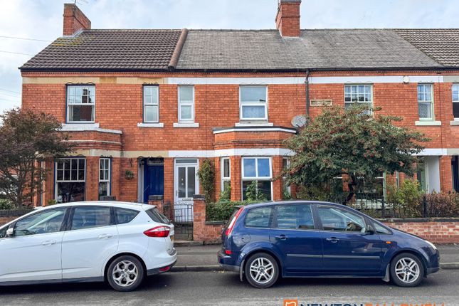 Harcourt Street, Newark NG24 3 bed terraced house for sale
