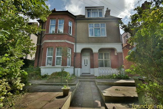 2 bedroom ground floor flat for sale