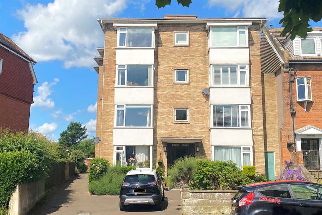 2 bedroom ground floor flat for sale