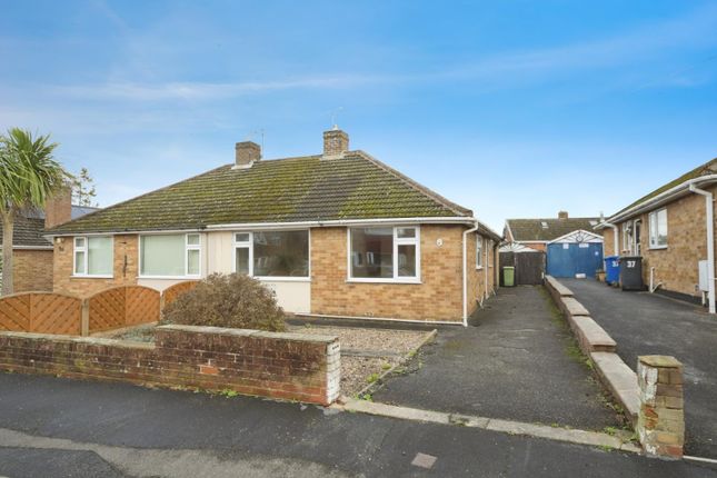 2 bedroom semi-detached bungalow for sale