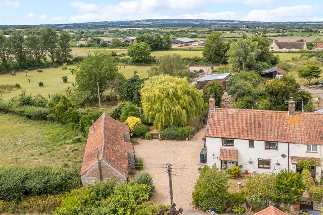 5 bedroom country house for sale