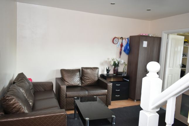 South Harrow, HA2 5 bed flat for sale