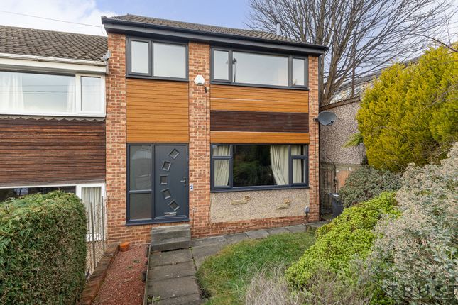 Sherwood Close, Dewsbury, WF13 3 bed end of terrace house for sale