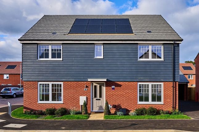 4 bed detached house