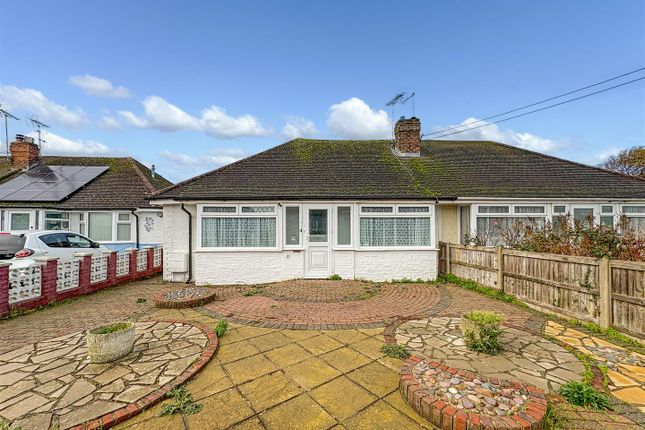 Selwyn Avenue, Littlehampton BN17 2 bed semi