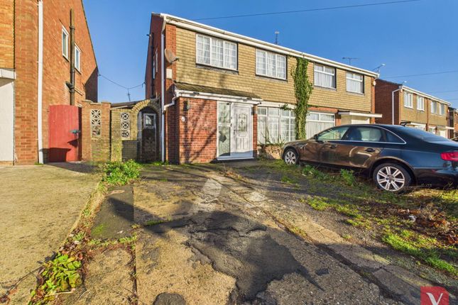 Leagrave High Street, Luton LU4 3 bed semi