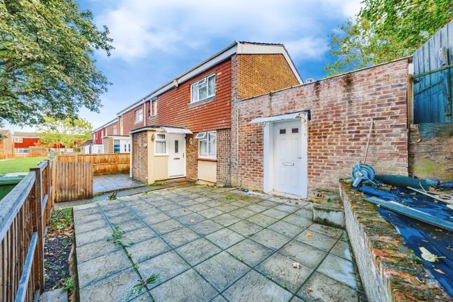 Maynard Close, Erith DA8 5 bed end of terrace house for sale