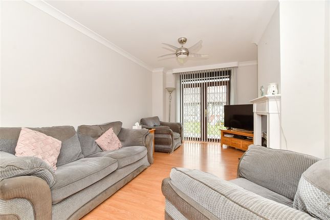 Standfield Road, Dagenham, Essex 2 bed semi