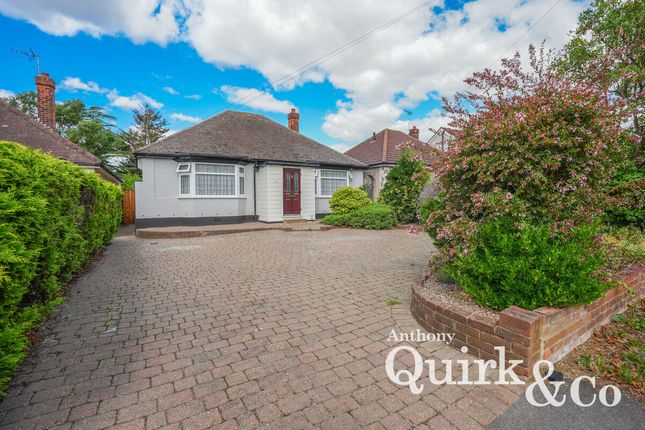 Purfleet Road, Aveley, RM15 3 bed detached bungalow for sale