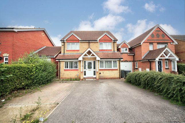 Luton, Bedfordshire, LU4 5 bed detached house for sale