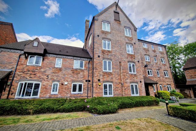Broom Lane, Dickens Heath, Solihull, B90 2 bed flat for sale
