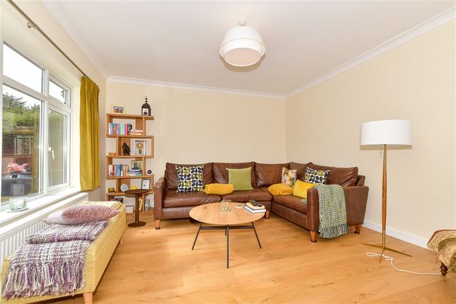 Manor Rise, Bearsted, Maidstone, Kent 4 bed chalet for sale