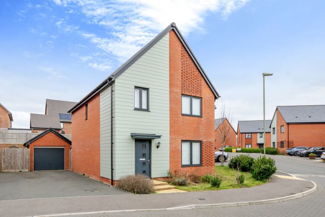 Brunel Way, Whiteley, Hampshire, PO15 4 bed detached house for sale
