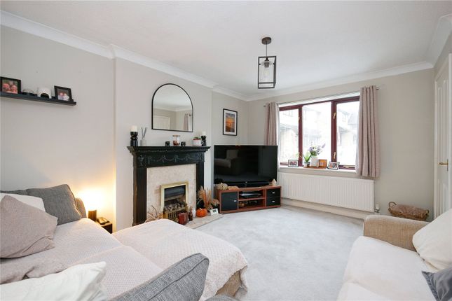 Village Mews, Bradford BD15 2 bed semi