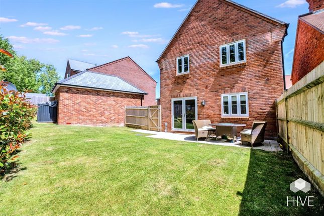 3 bed detached house