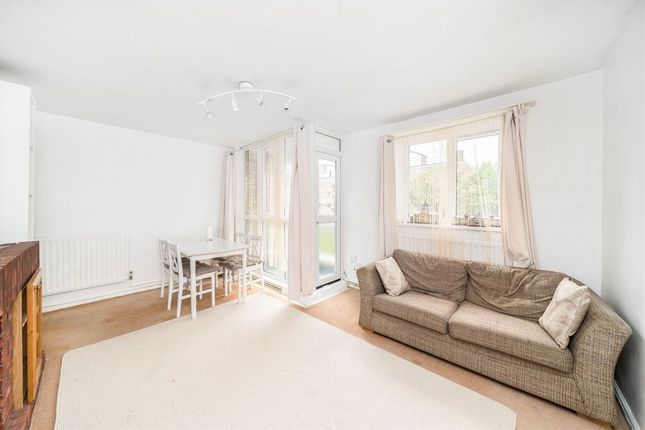Tildesley Road, London SW15 3 bed flat for sale
