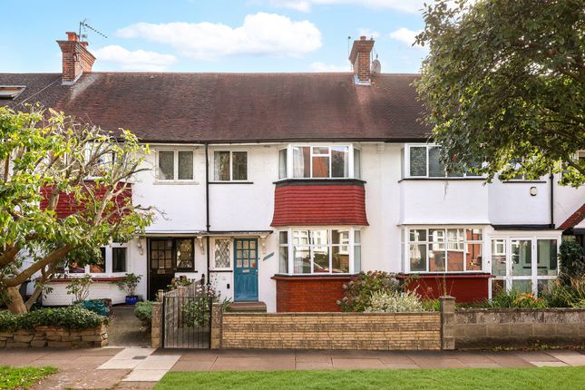 Princes Avenue, Acton, London, W3 3 bed terraced house for sale