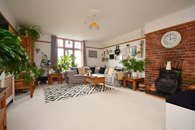 Norfolk Road, Littlehampton 3 bed flat for sale