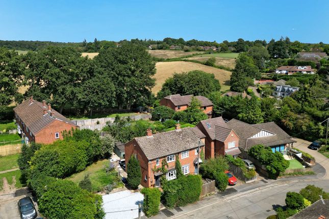 Gomms Wood Close, Forty Green... 2 bed semi