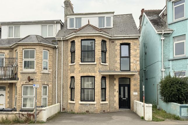 5 bedroom end of terrace house for sale