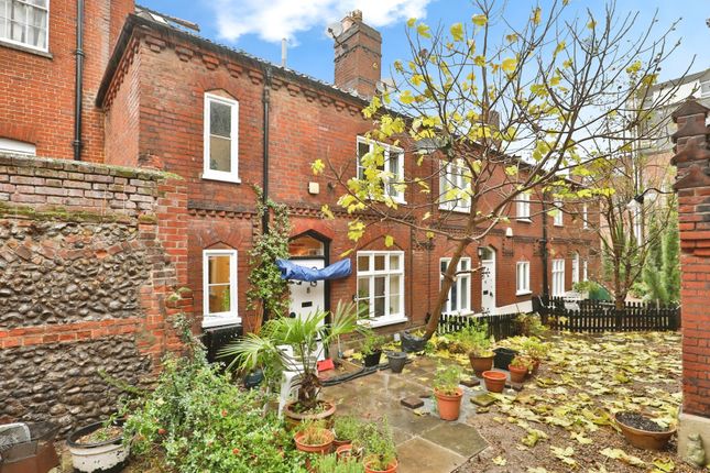 1 bedroom end of terrace house for sale