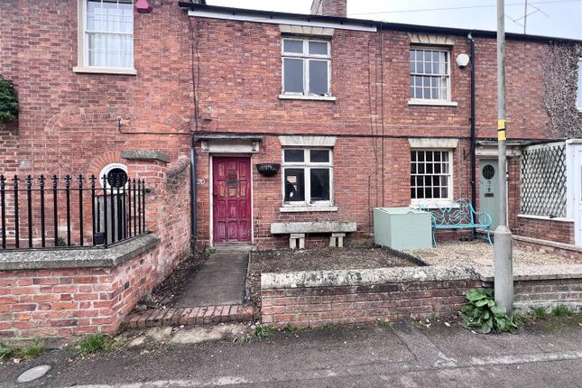 Silver Street, Stony Stratford 2 bed terraced house for sale
