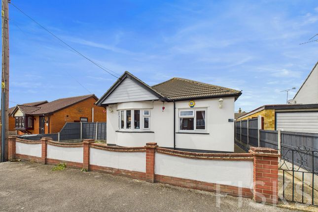 Maurice Road, Canvey Island, SS8 2 bed detached bungalow for sale