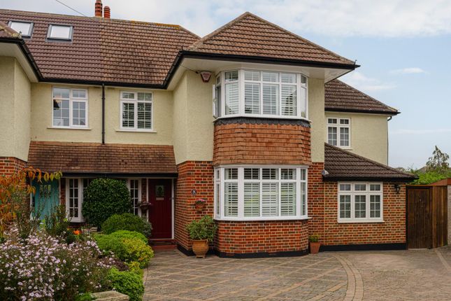 Loraine Gardens, Ashtead KT21 4 bed semi