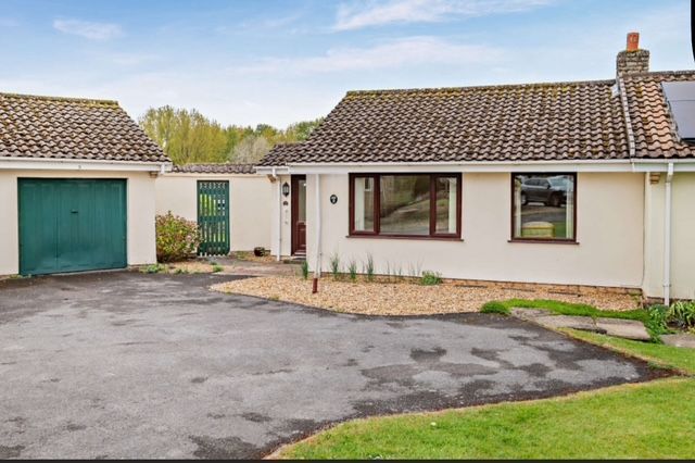 2 bedroom bungalow for sale