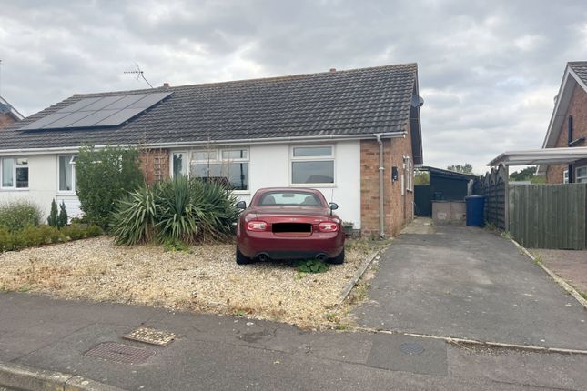 2 bedroom semi-detached bungalow for sale