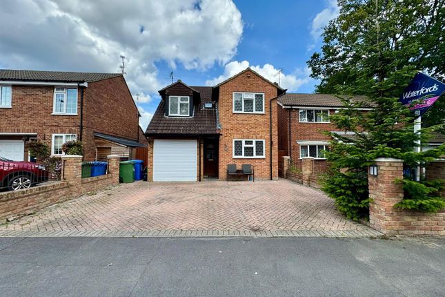 Cotswold Close, Farnborough GU14 5 bed detached house for sale