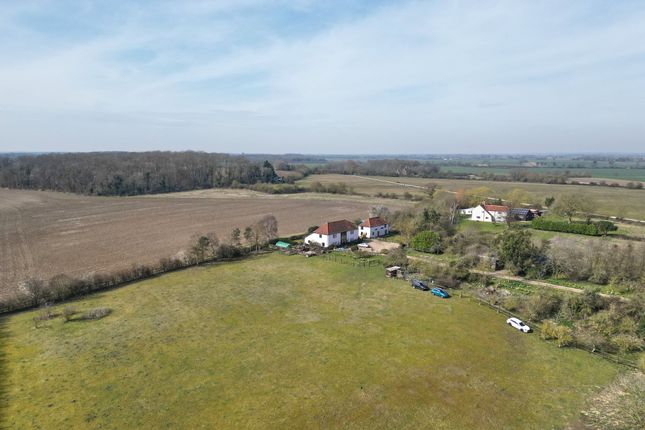 Hales Hall Lane, Norwich NR14 6 bed barn conversion for sale