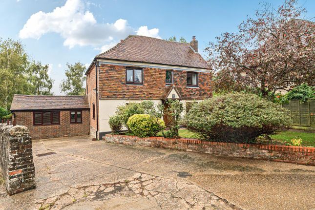 Mount Castle Lane, Lenham Heath ME17 6 bed detached house for sale