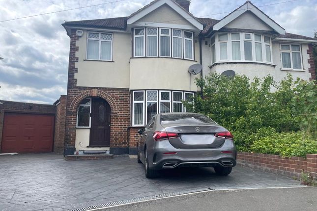 Willow Gardens, Greater London TW3 3 bed semi