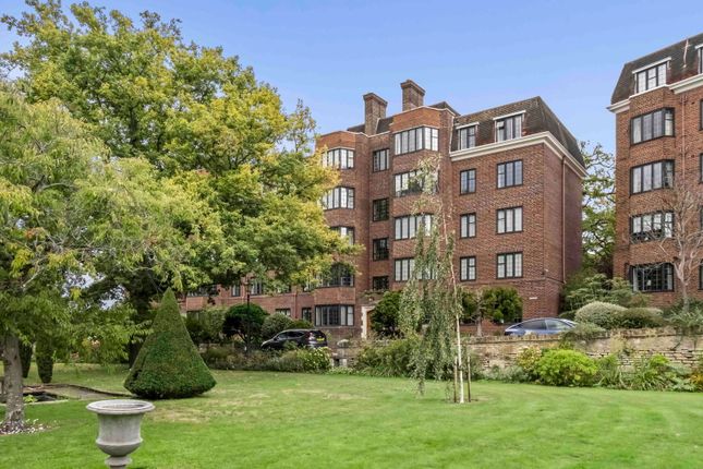 4 bedroom flat for sale