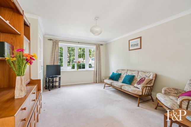 Balmoral Gardens, Windsor 3 bed terraced house for sale