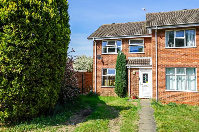 Centauri Close, Leighton Buzzard 3 bed end of terrace house for sale