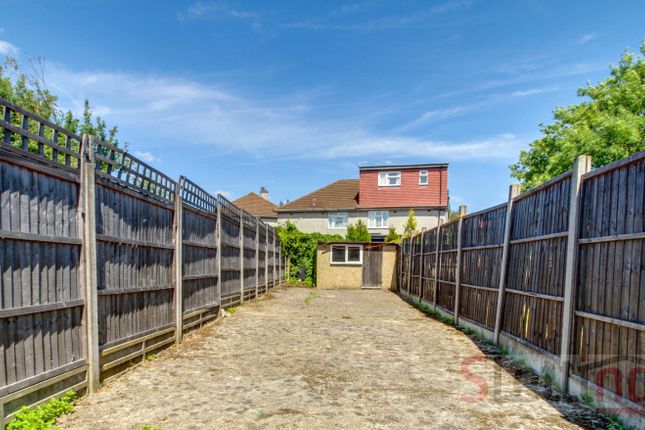 London, EN5 3 bed maisonette for sale