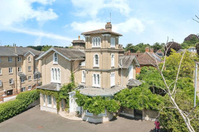 10 bedroom detached house for sale