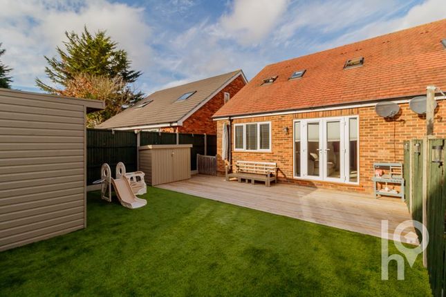 2 bedroom semi-detached house for sale