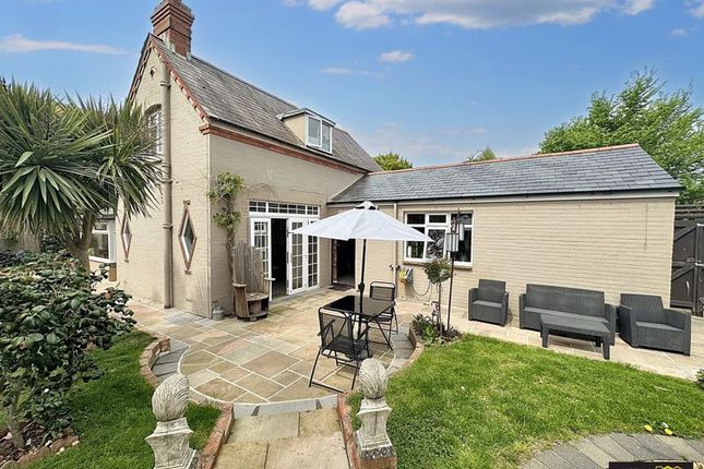 ROUNDHAYES CLOSE, WEYMOUTH, DORSET 2 bed bungalow for sale