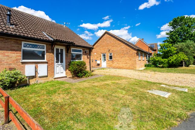 High House Avenue, Wymondham... 3 bed semi