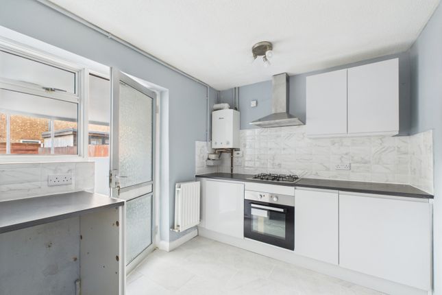 Highfield Road, Leighton Buzzard, LU7 3 bed terraced house for sale