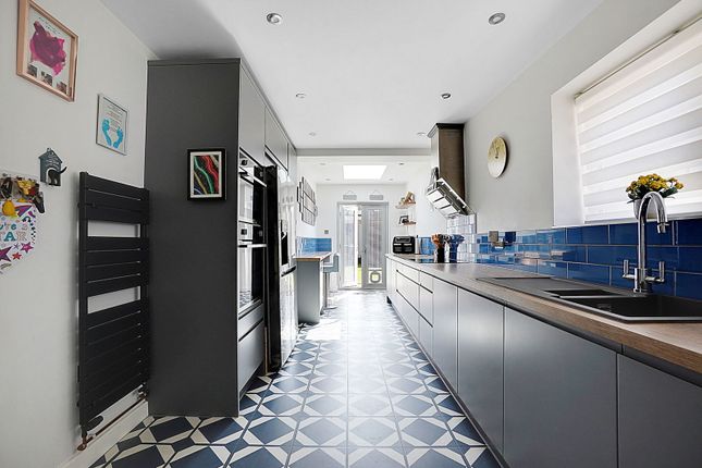 Laurel Avenue, Gravesend DA12 4 bed detached house for sale