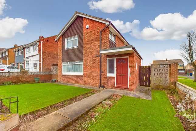 Berkley Drive, Guisborough, TS14 7LX 3 bed detached house for sale