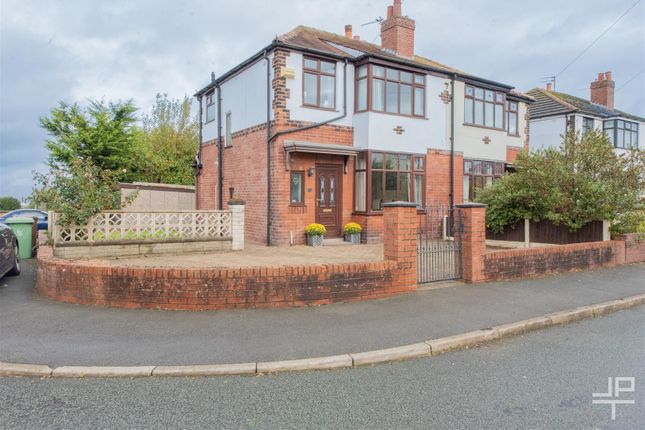 Pear Tree Grove, Manchester M29 3 bed semi