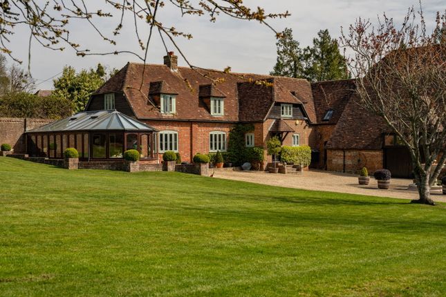 6 bedroom detached house for sale