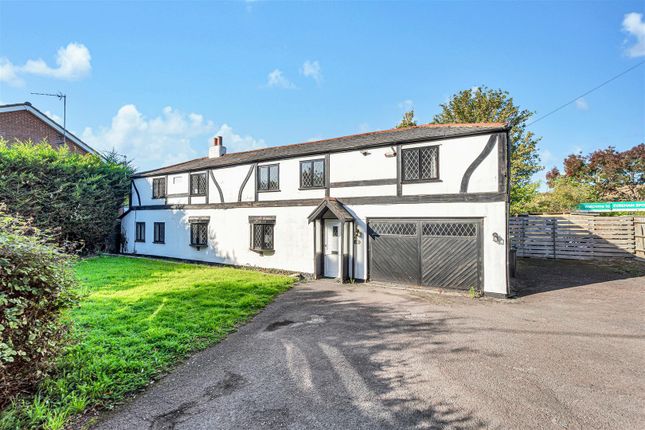 Swallow Street, Iver SL0 4 bed detached house for sale