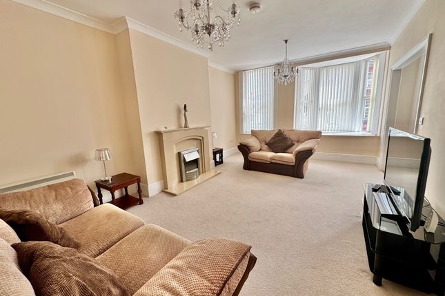 The Strand, Exmouth EX8 2 bed flat for sale