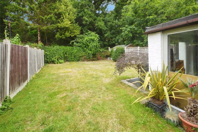 Orchard Avenue, Brentwood, Essex, CM13 3 bed semi